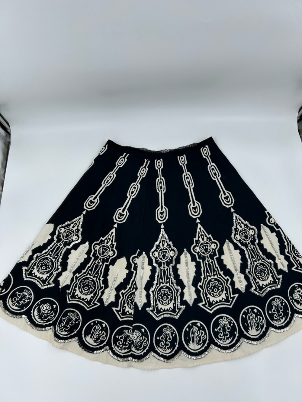 i.e. Petite Boho Black & Cream Decorative Circle Skirt with Silver Sequins 6P - Picture 1 of 7